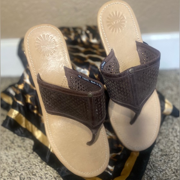 UGG SOLENA - Picture 15 of 16